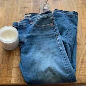Levi’s wedgie fit jeans